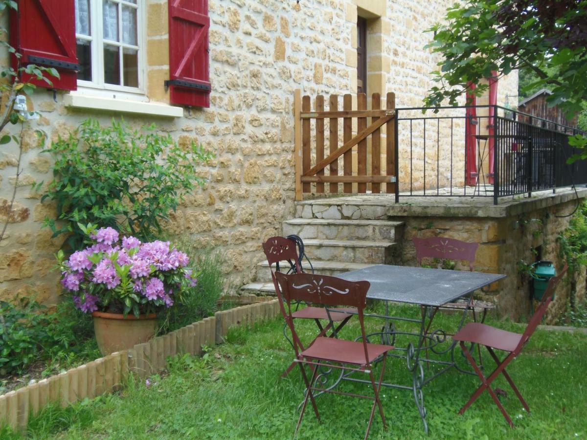 Bed and Breakfast La Chabotine Allas-Les-Mines Exterior foto